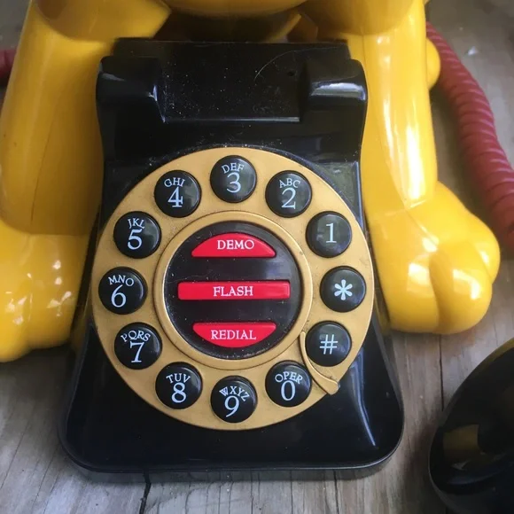 DISNEY Vintage Pluto Talking Telephone Push Button Phone Decor - Picture 6 of 12